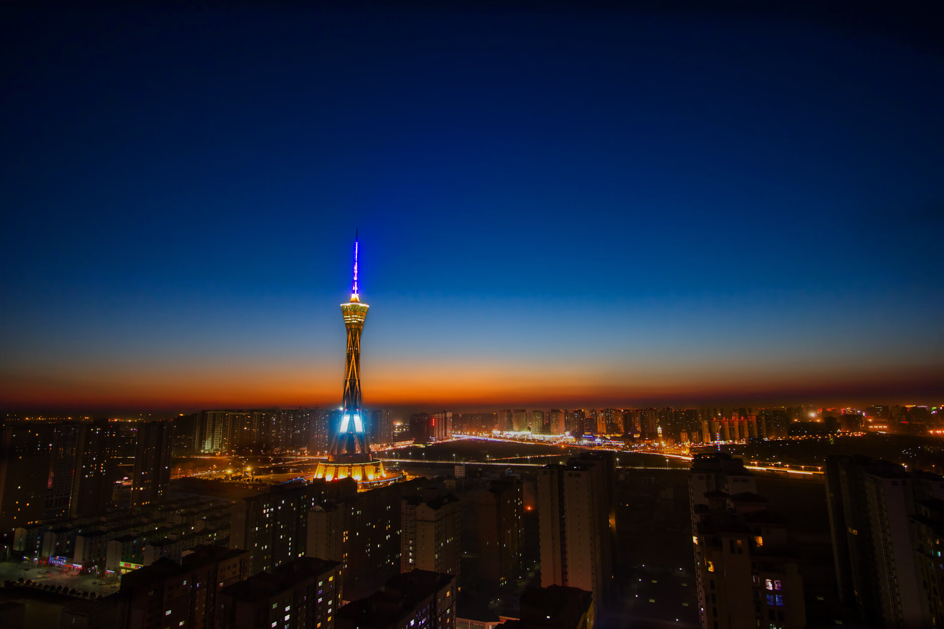 法甲:巴黎在客场逆转里尔,争冠再次进入白热化阶段,巴黎输里尔