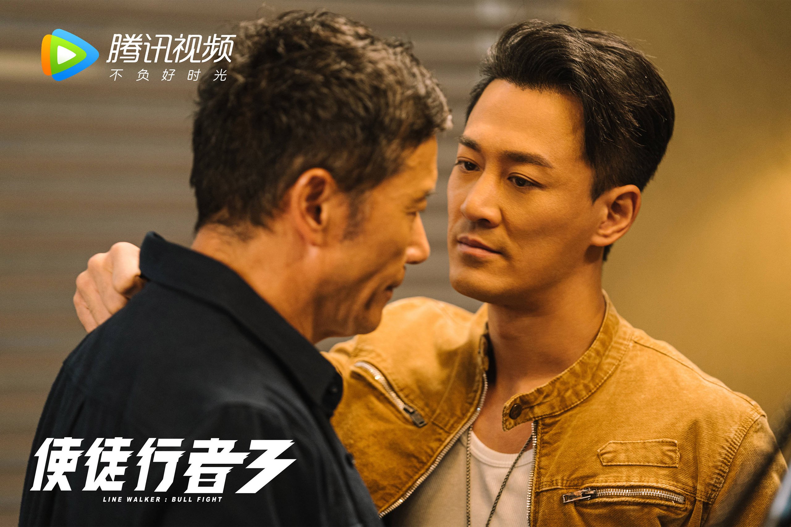 CBA赛场上的精彩瞬间:球员飞身扣篮引爆现场,cba扣篮大赛飞跃5人